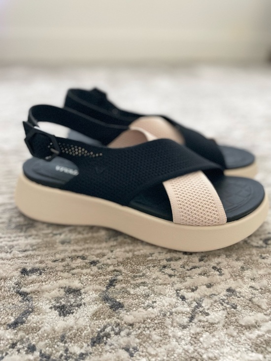 Vivaia Shoes - Vivaia Kara Adaptall Walker Sandals Black & Cream Size 9 (40)